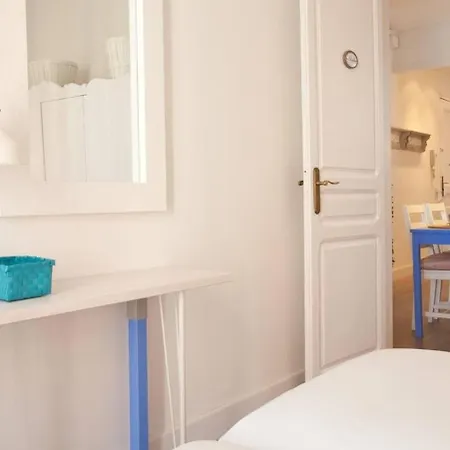 In 22 Close To The Apartment